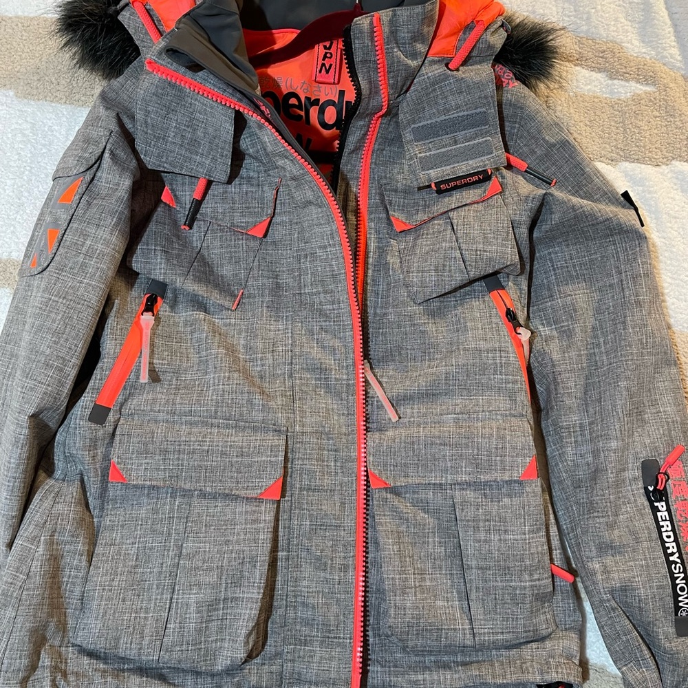 Like new super dry jacket